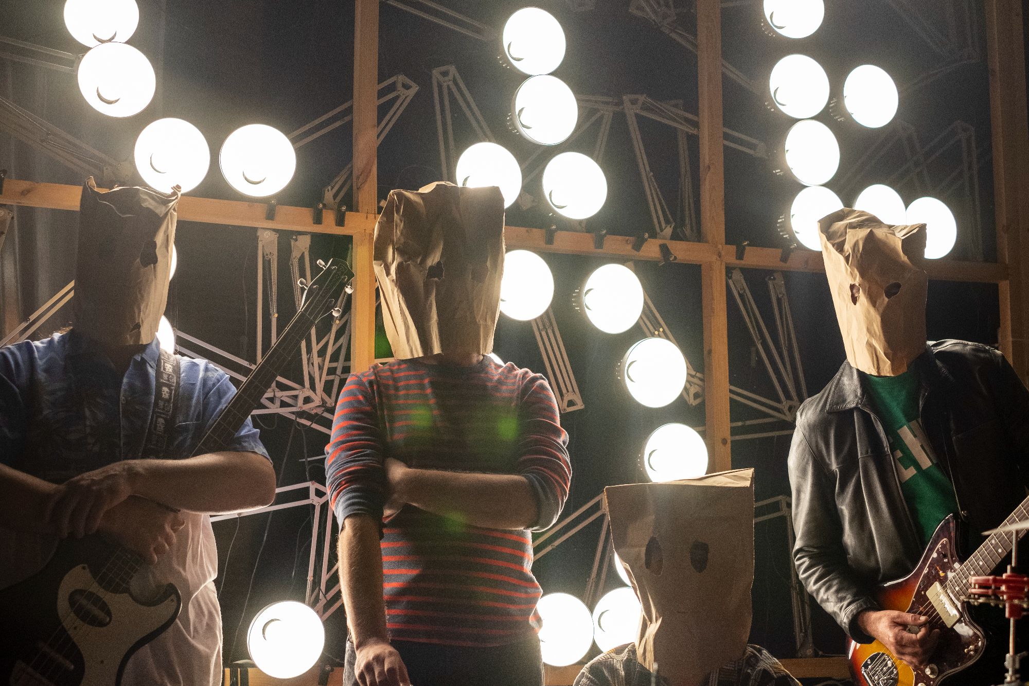 Los músicos encapuchados